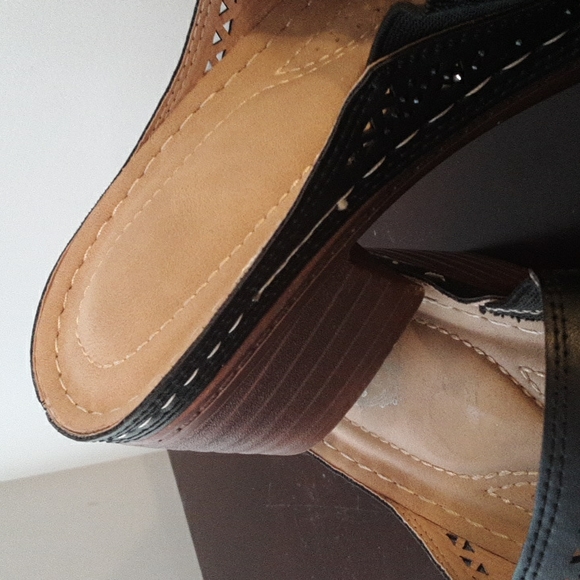 ITALINA Lightweight Black Mule Open Toe Slides with Comfort Footbed - Picture 3 of 12